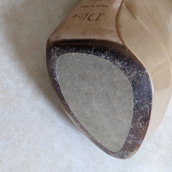 CHRISTIAN DIOR Patent Leather Pumps Size 37.5 Authentic CD Shoes - Picture 10 of 16